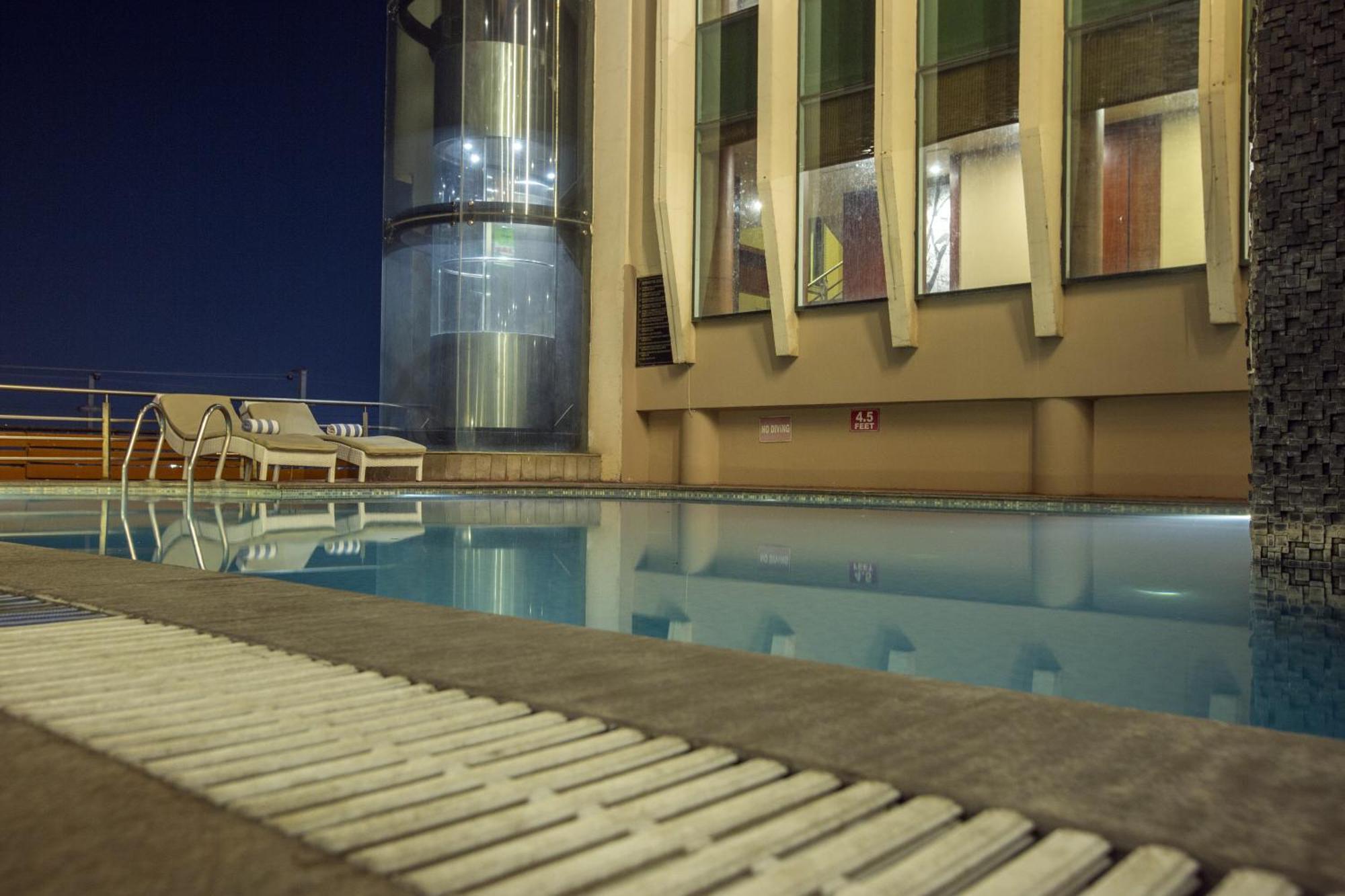 होटल Vesta International 4*
