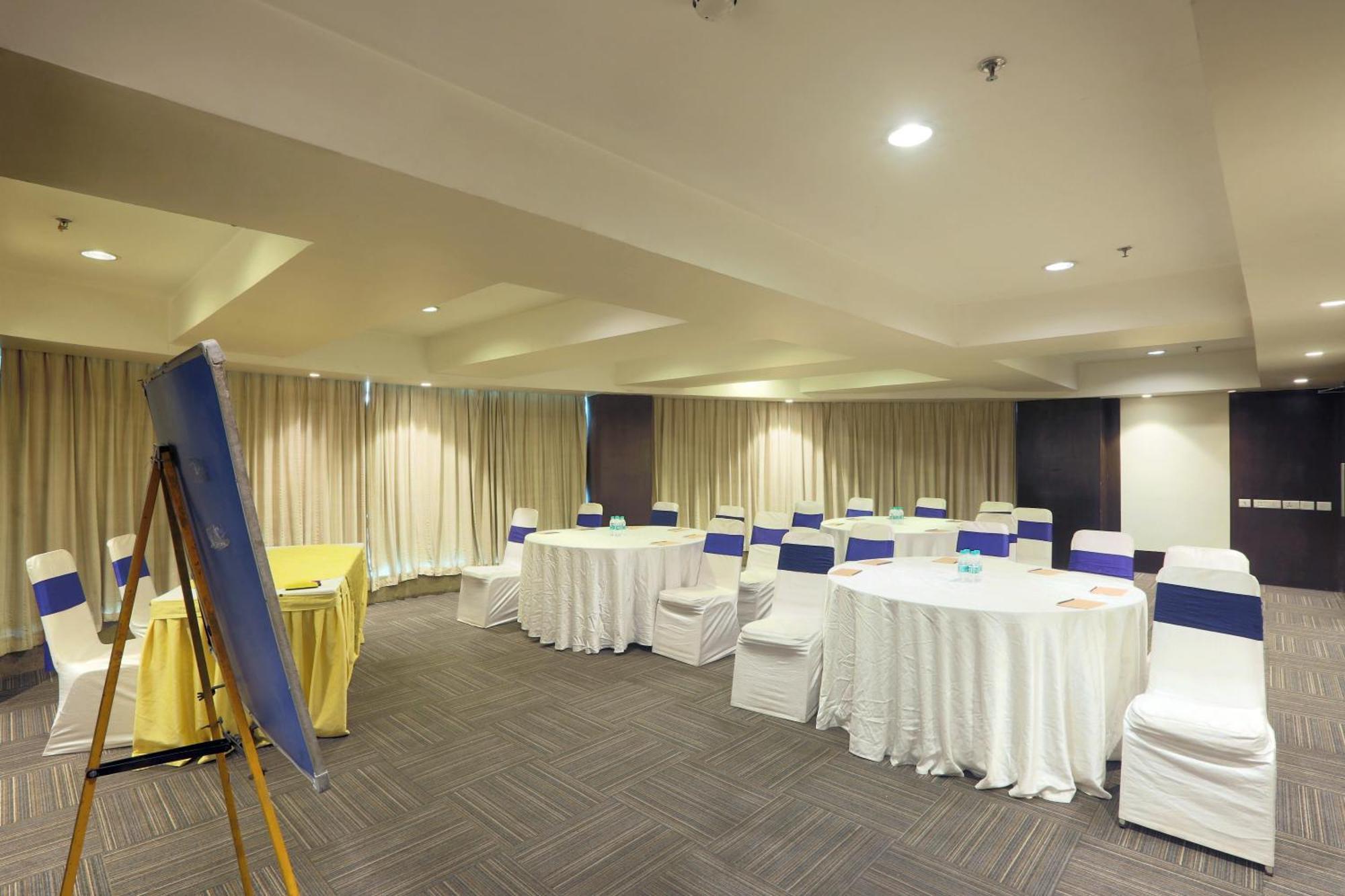 होटल Vesta International 4*